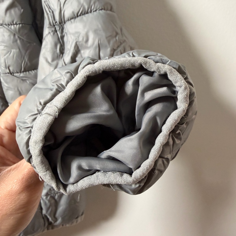 🍄| Gray Puffer Jacket - Picture 4 of 5